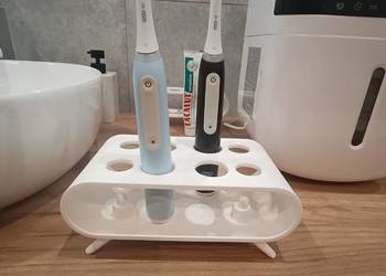 Duży stojak podstawka na 4 szczoteczki oral b io