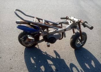 Mini ścigacz, silnik sprawny.