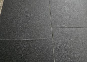 Płytka granitowa ABSOLUT BLACK 30,5x30,5x1cm satynowa