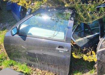 VW Golf 3  Szyba z  Drzwi 3 Drzwiowy   Lewa lub Prawa