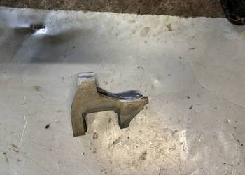 Łapa mocowanie wpornik uchwyt Toyota Land Cruiser 3.0td 1KZTE 1KZ-TE