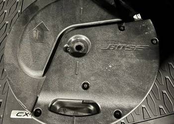 Subwoofer Bose Mazda