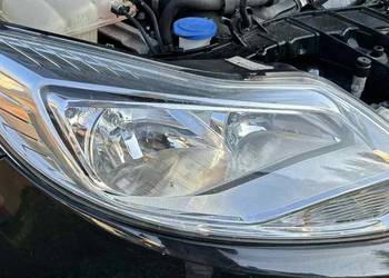 FORD FOCUS MK3 LAMPA REFLEKTOR PRAWY PRZÓD BM51-13W029 RADOM