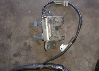 Toyota Yaris 1 zamek klapy tyl zamek kufra