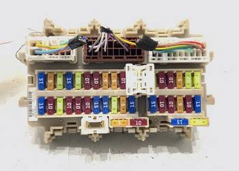 SKRZYNKA BEZPIECZNIKÓW NISSAN X-TRAIL T32 SUV 1.6 163KM MODUŁ