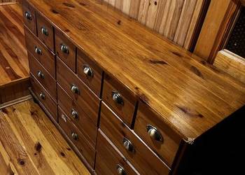 Komoda z litego drewna sosnowego, styl rustykalny
