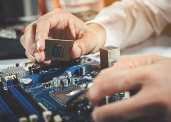 Serwis komputerów stacjonarnych.