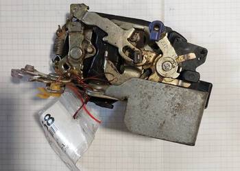 Zamek Toyota Corolla E11 Drzwi Lewe