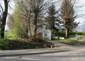 Sprzedam działkę budowlaną przy asfalcie