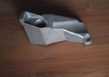 Łapa zawieszenia , podpora  Audi A4 8D0 199 307 P