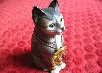 KOT - pręgowany - 17 x 9 x 7 cm Figurka Harvey Knox