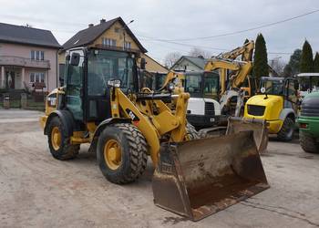 Ładowarka   CAT 906 M, 2016 rok.