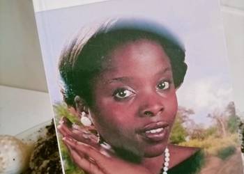 Kochałem dziewczynę książki prezenty unikat księgarnia Praga