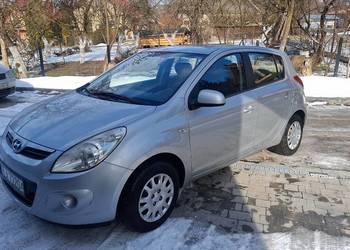 Hyundai  * I20 * 1.2 * Benzyna * 2011r * klima *bdb stan*