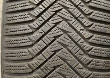 Opona zimowa Laufenn Fit+ 235/45R17