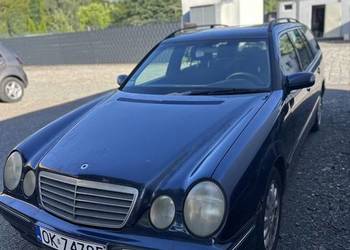 Mercedes-Benz W210 E220