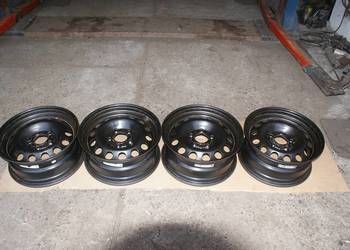 Felgi stalowe 7Jx16 cali 5x120x72,6 ET-31 BMW 3 F30 F31 F36 E87 E91