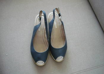 Sprzedam damskie buty,