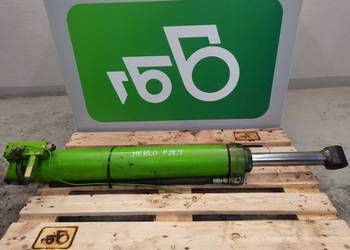 Merlo P 30.7 {Cylinder hydrauliczny masztu}