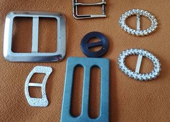 Klamerki do paska,szala,chusty.