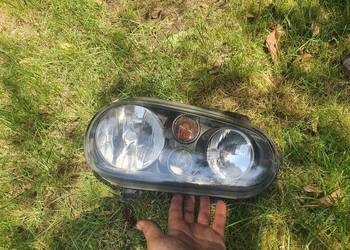 Lampa przednia prawa reflektor przedni Volkswagen Golf IV czarna czarny śro