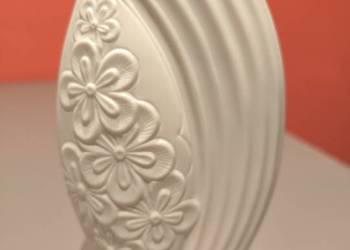 Porcelanowy biskwitowy wazon AK Kaiser