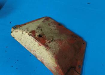 Dolna blacha osłona sprzęgła dekiel trójkąt skrzynia silnik fiat 126p Maluc