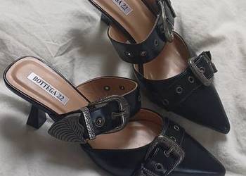 Czarne nowe klapki na niskim obcasie typu kaczuszka 39 kitten heel mule