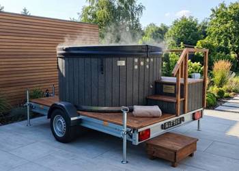 Balia jacuzzi na przyczepie własny biznes pod wynajem