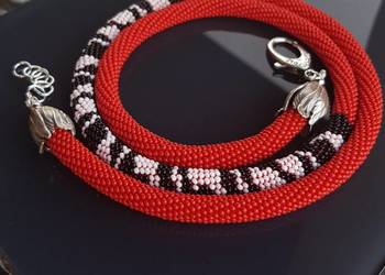 Naszyjnik czerwony w zwierzece wzory