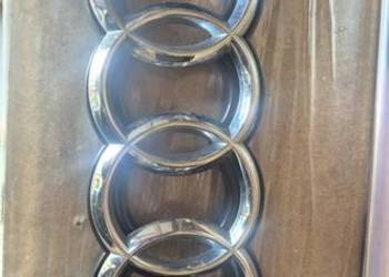 Oryginalny emblemat przód Audi A3 8P