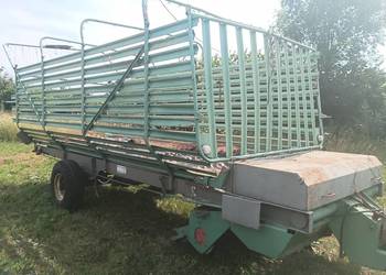 Przyczepa samozbierająca