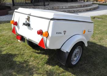 Sprzedam pozostałości po przyczepie Niewiadów km-200