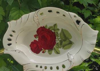 WYKWINTNA PATERA Z PORCELANY Z UCHWYTAMI * RELIEFY* ZŁOCENIA*RÓŻE