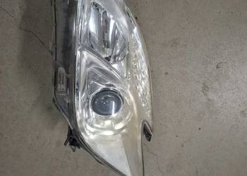 TOYOTA AURIS LAMPA LEWA