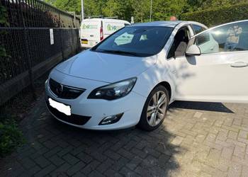 Opel Astra J 1.4 Turbo Benzyna 140KM Klima Navi Hak Alu 18
