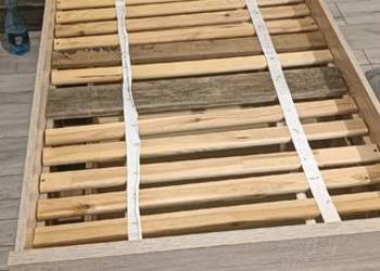 Łóżko pojedyńcze z materacem