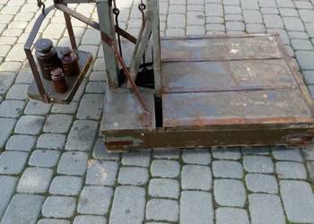 Waga szalkowa z odważnikami
