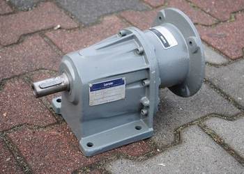 Przekładnia-reduktor. 1 do 12,5. LENZE Przekładnia-reduktor. 1 do 12,5. LENZE