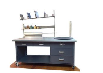 Stół 4 Plus z ścianką. Stół do pakowania.