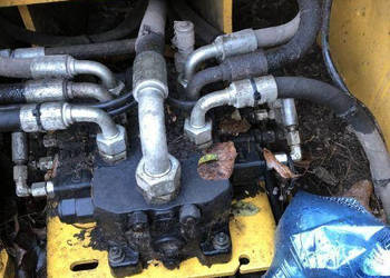 VOLVO L 35 - Rozdzielacz Hydrauliczny Ładowarki
