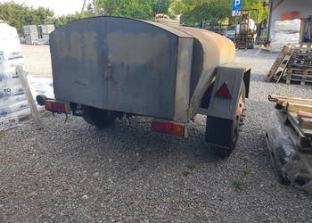 Przyczepa wojskowa do transportu wody