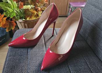 Szpilki nr 43 czerwone wysokie lakierki - nowe