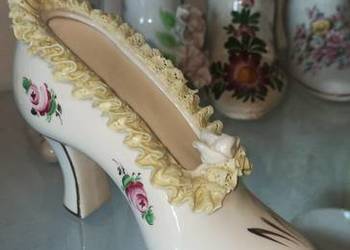 Bucik porcelanowy.