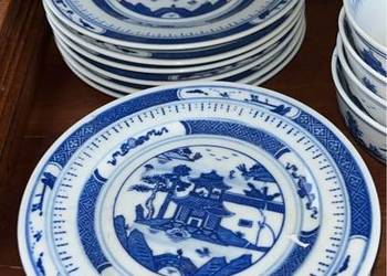 Talerzyk z lat 70, 80 XX wieku. Made in China.  Kobaltowe wzory- pagody