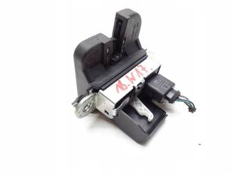 ZAMEK KLAPY BAGAŻNIKA TYŁ TYLNY VW POLO V 6R 11R 6R0827505B