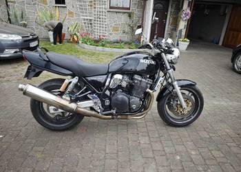Suzuki GSX750 Inazuma