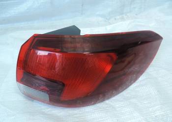 LAMPA PRAWA TYLNA TYŁ OPEL ASTRA 5 V K KOMBI 39077375