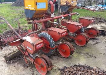 Siewnik do kukurydzy 4 rzedowy Siewnik do kukurydzy 4 rzedowy