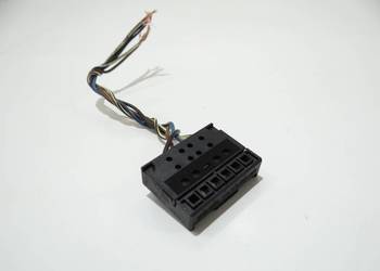KOSTKA LAMPY TYLNEJ W BŁOTNIK  BMW E61 LCI